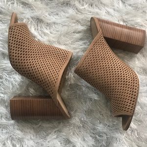 Aldo Thiasa Leather Mules